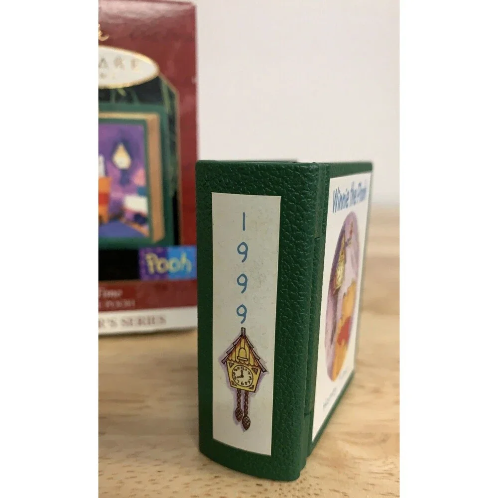 1999 Hallmark Keepsake Ornament Winnie The Pooh Honey Time Collector’s Series